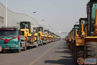 2015年工程机械产品进出口贸易评析 虽小有波澜，但整体平稳